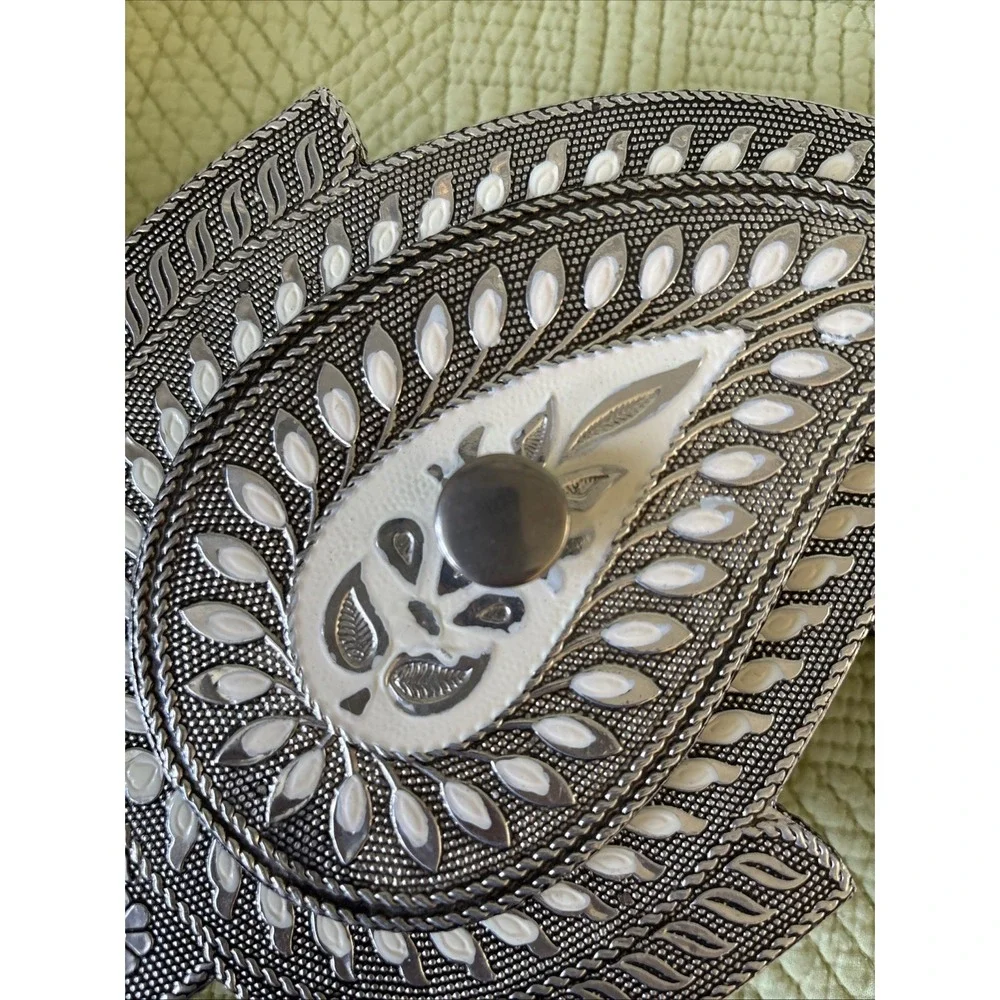 Vintage Silver Tone Paisley Trinket Jewelry Box Divided w/Lid Intricate 8.25